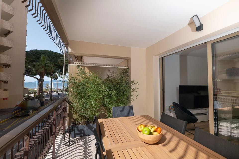 Patio, View (from property/room), Balcony/Terrace