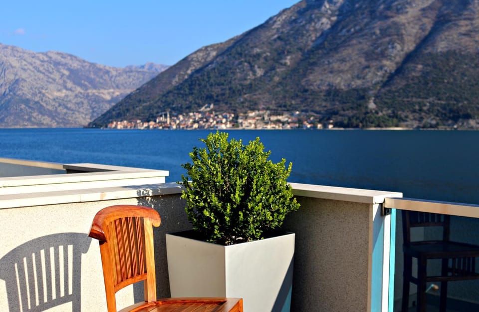 Balcony/Terrace, Mountain view, Sea view