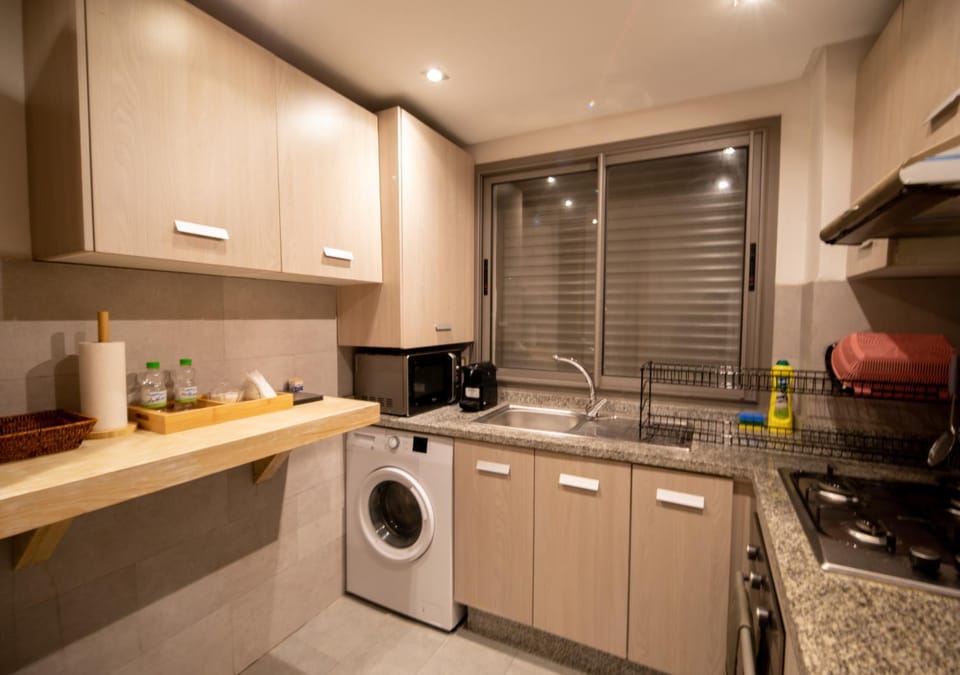 Kitchen or kitchenette, minibar, washing machine, kitchen