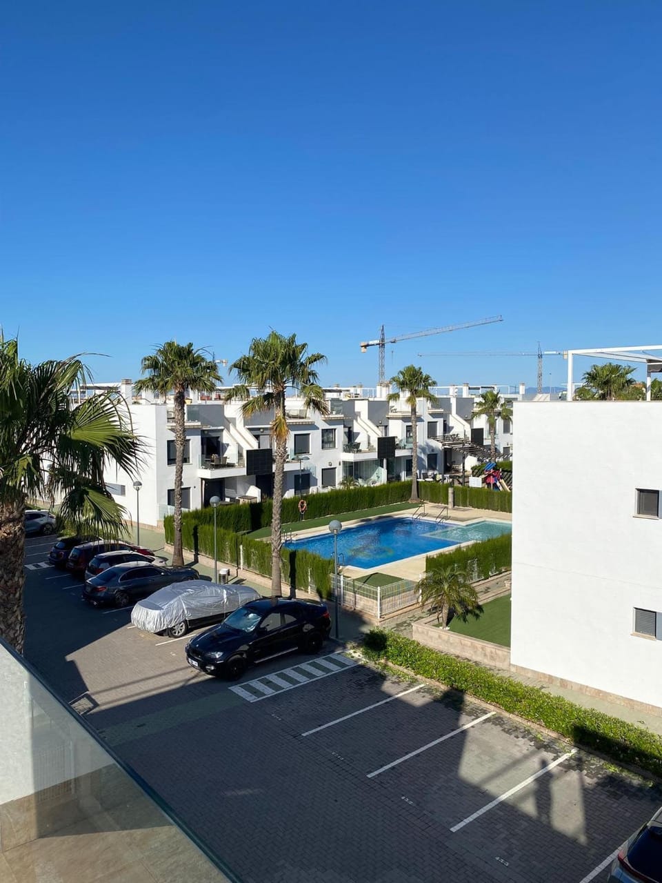 Property building, Neighbourhood, Pool view, Swimming pool, Parking