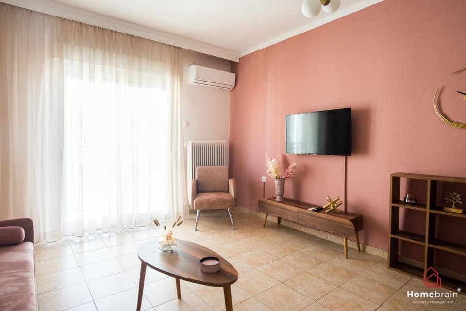 TV and multimedia, Living room, Seating area, air conditioner