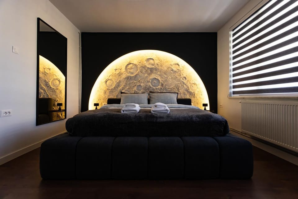 Bed, Bedroom