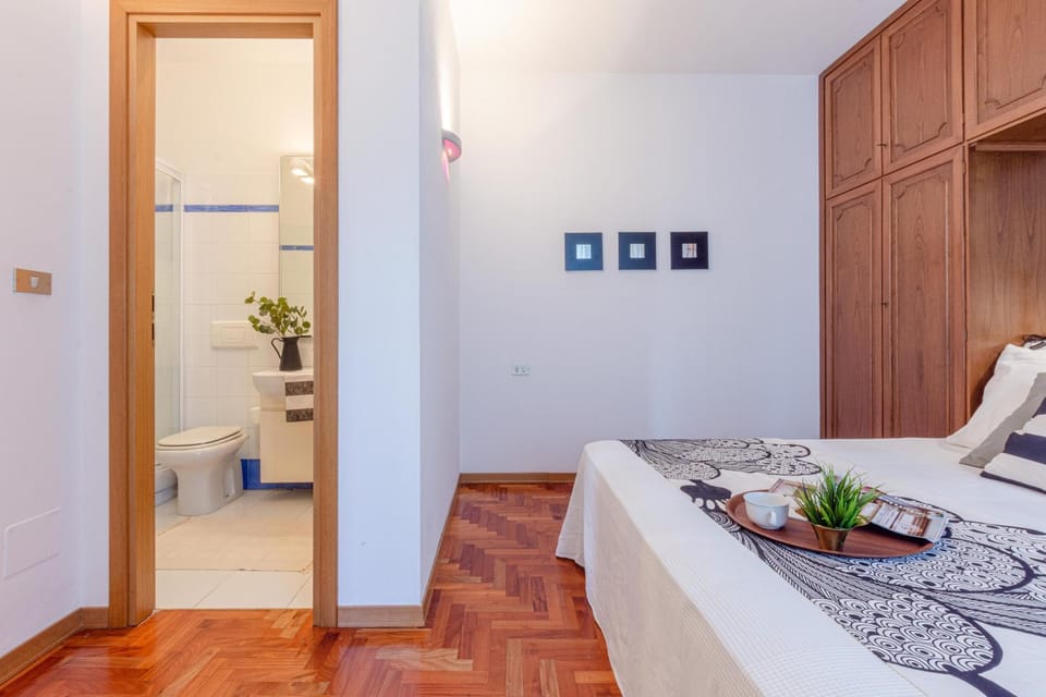 Bathroom, Bedroom