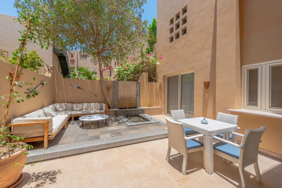 Day, Balcony/Terrace, Seating area