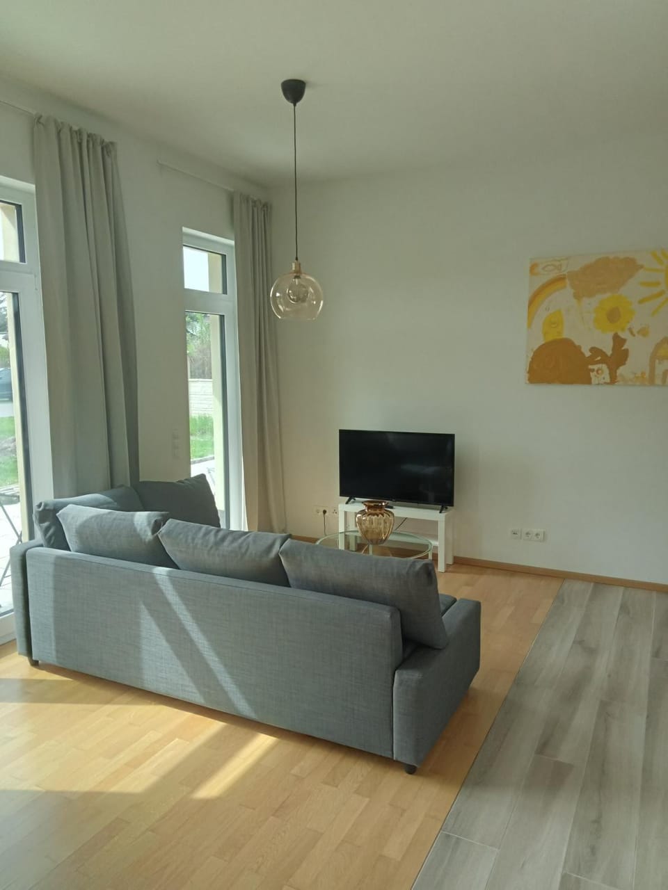 Communal lounge/ TV room, TV and multimedia, Living room
