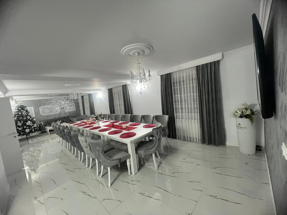 Vila PauDeea Bed and Breakfast in Romania