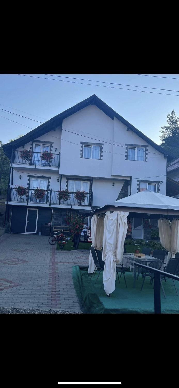 Vila PauDeea Bed and Breakfast in Romania