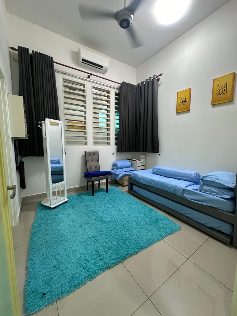 Bedroom, air conditioner