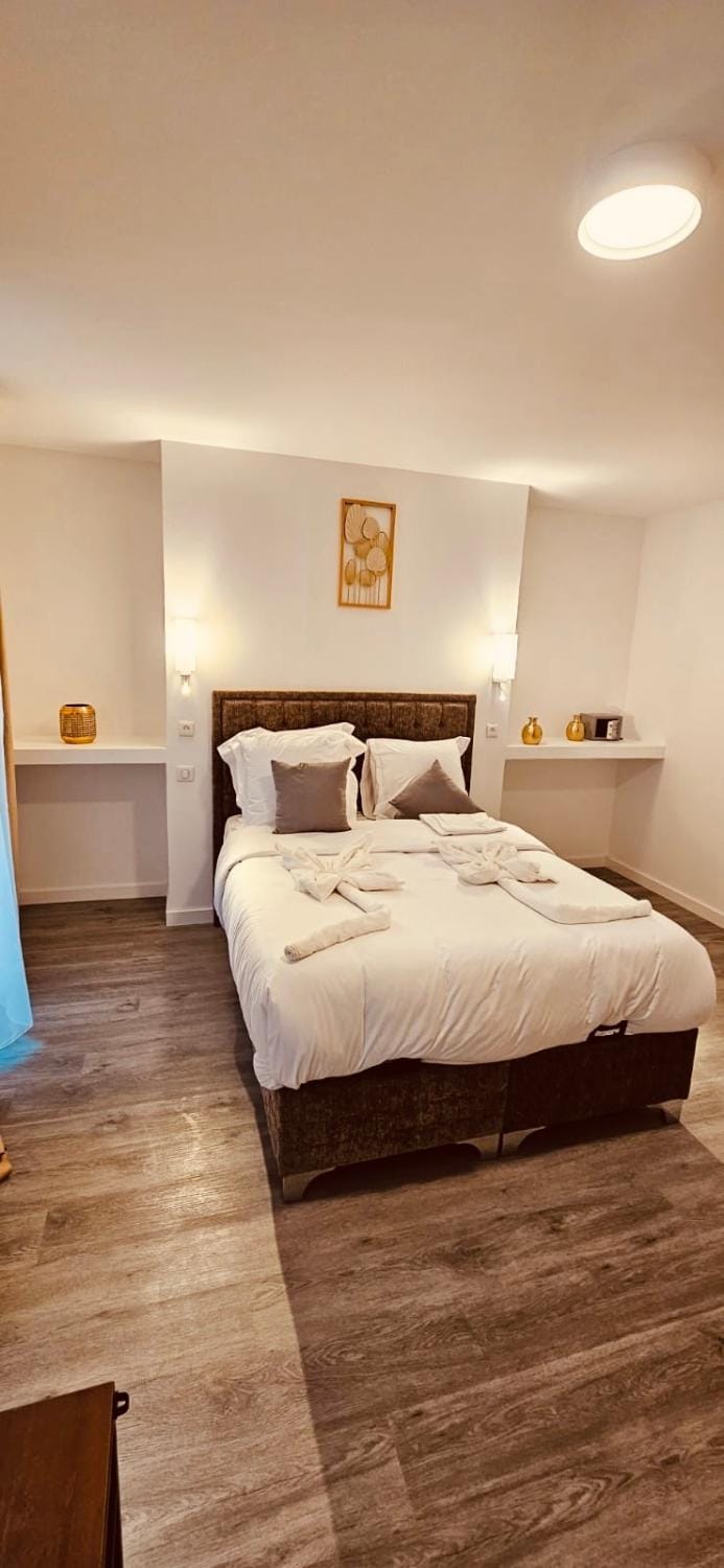 HOTEL FORMIO Hotel in Paris