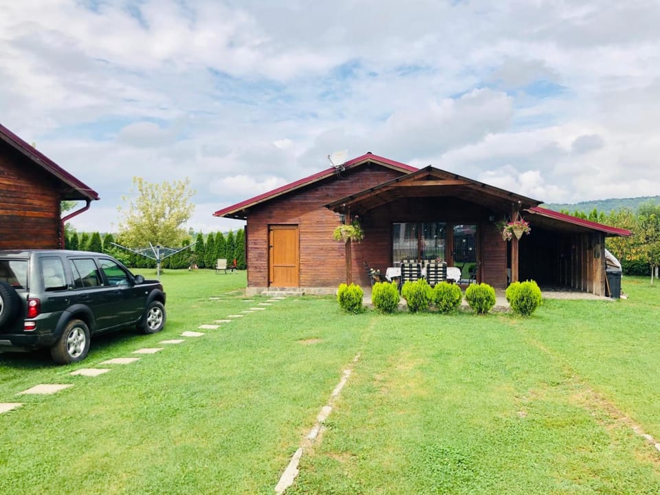 Casa de la Lac House in Romania