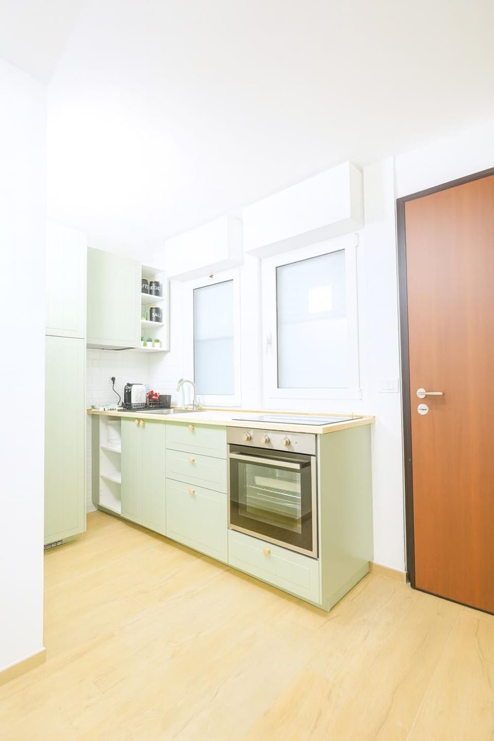Kitchen or kitchenette, oven, stove
