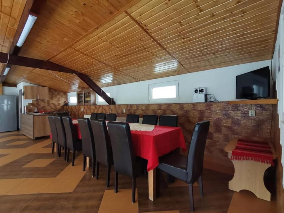Pensiunea Dana Olteanu Bed and Breakfast in Brașov County