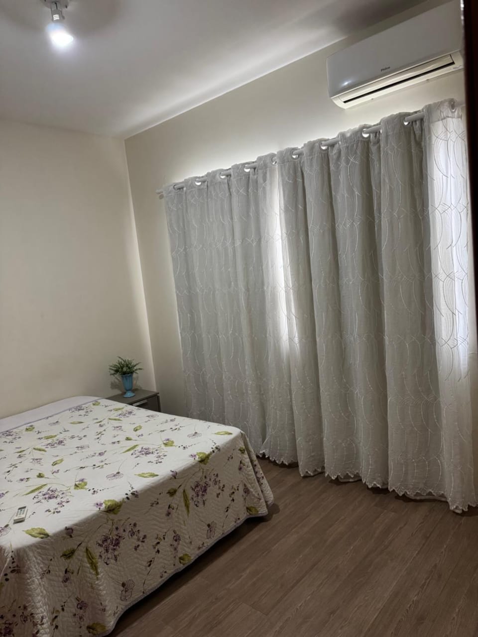Apartamento aconchegante próximo shopping catuai,uem,vivaro,lebloc Apartment in Maringá