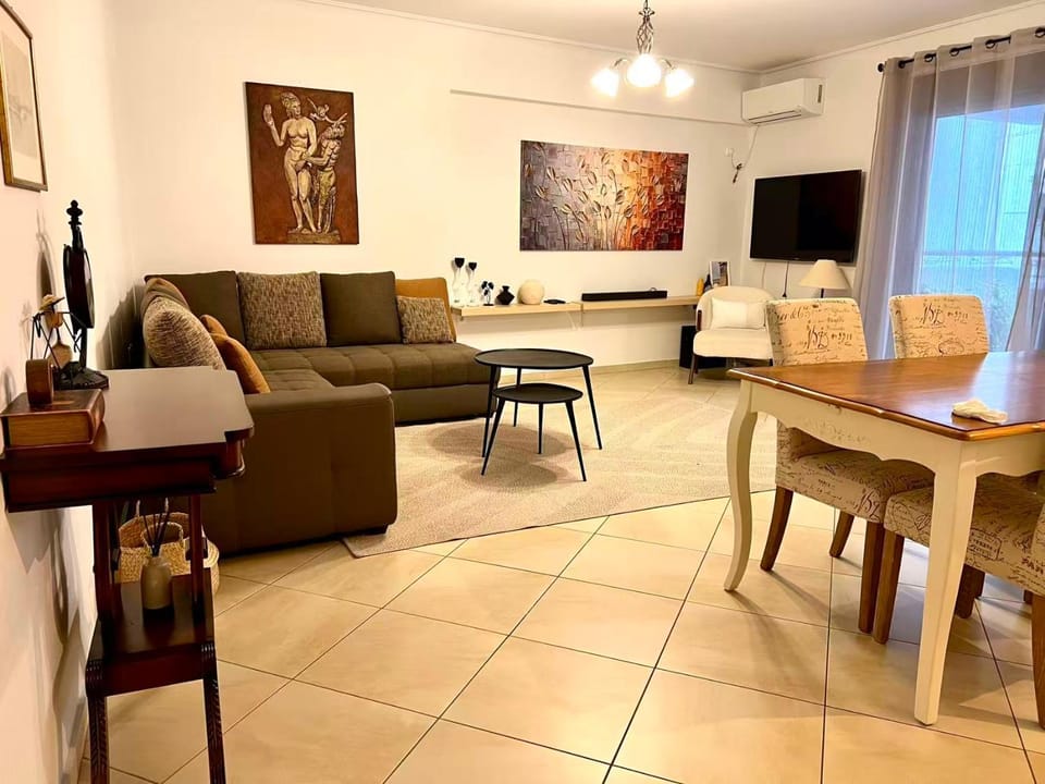 Elegant Apt 50meters Close Acropolis Apartment in Athens