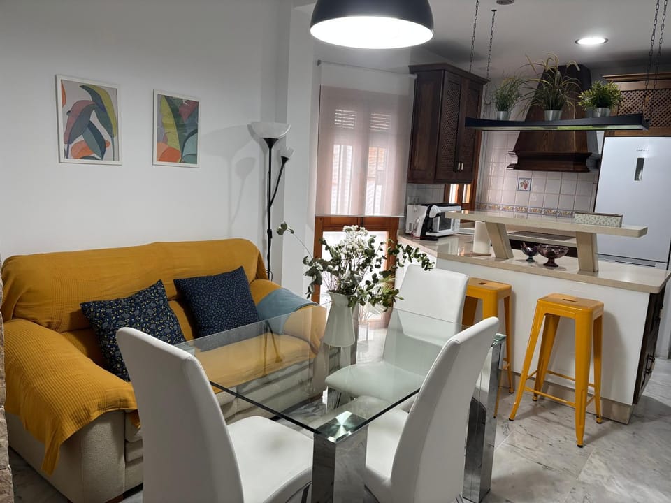 Living room, Seating area, Dining area