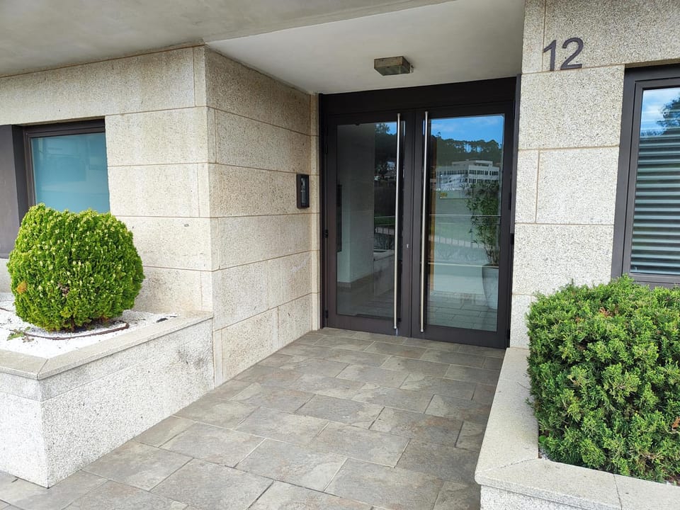 Property building, Facade/entrance, Lobby or reception
