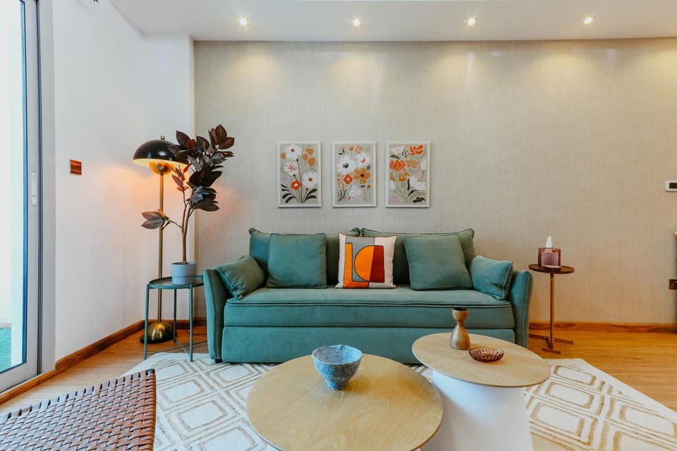 Living room, Seating area