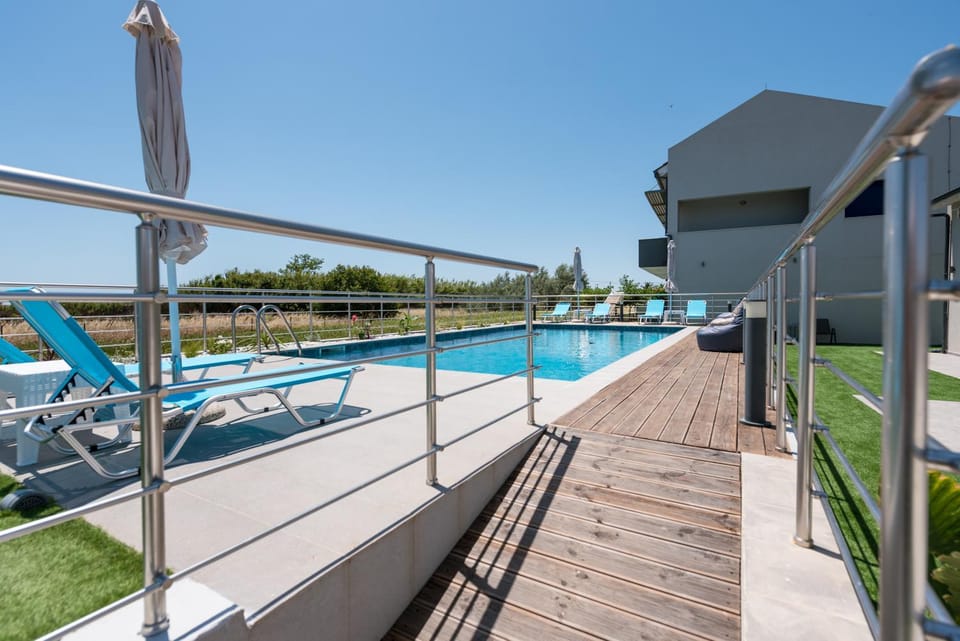 Property building, Swimming pool