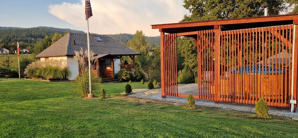 Bąbelkowa Chata Beskidy Domek z Balią Jacuzzi Villa in Poland