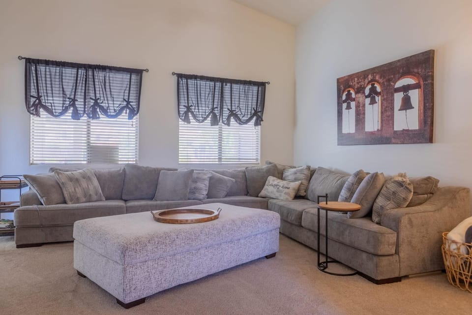Comfy House Private Backyard with Pool BBQ Citrus House in Sun City Grand