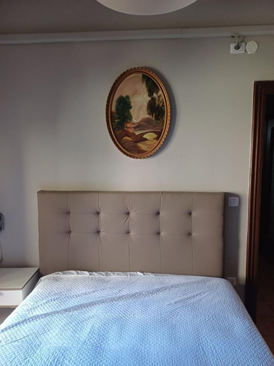 Bed, Decorative detail, Bedroom