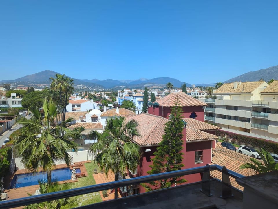 Seafront Duplex Penthouse Apartment in Marbella