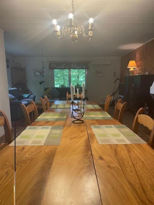 Lönnekullen, enkel sommarstuga mitt i skogen på Österlen med dusch ute Apartment in Skåne County