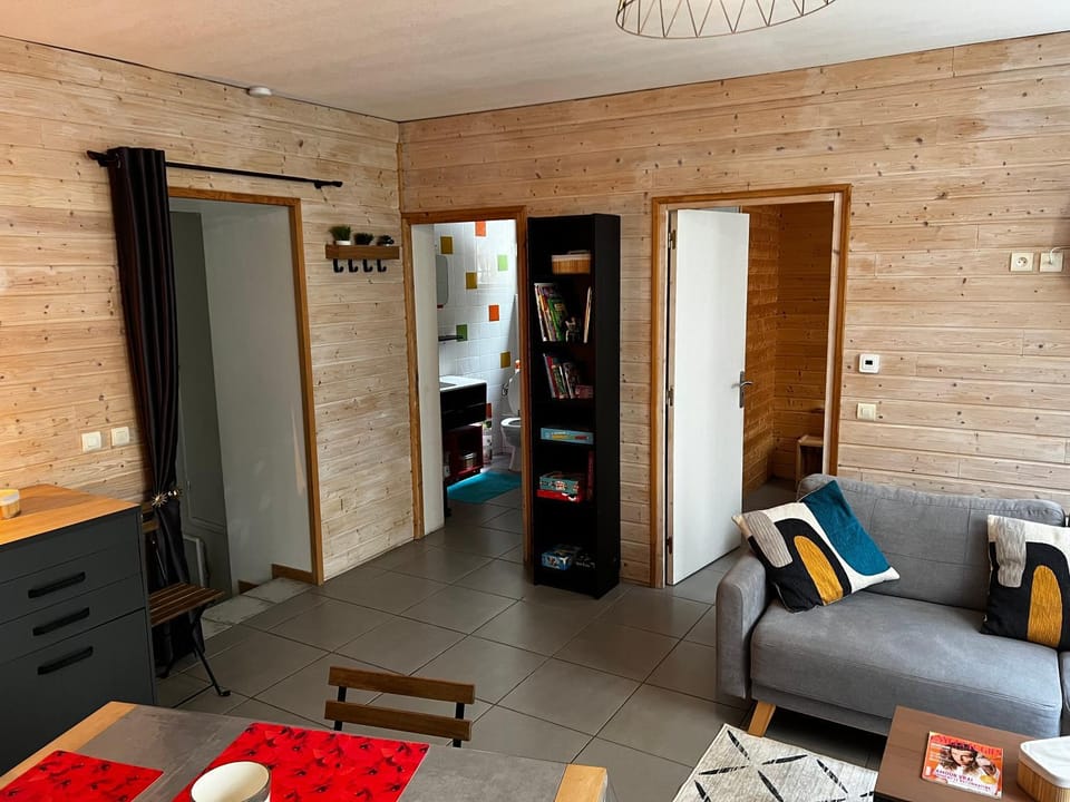 Grand T2 - Centre EAUX-BONNES Apartment in Nouvelle-Aquitaine