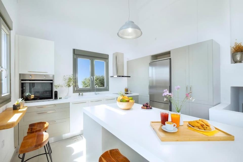 Kitchen or kitchenette, Food and drinks, Dining area, Food, minibar, pet friendly