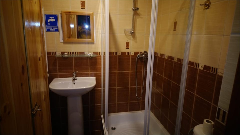 Shower, Property building, Bathroom