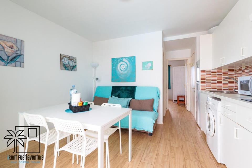 Bed, Living room, Dining area