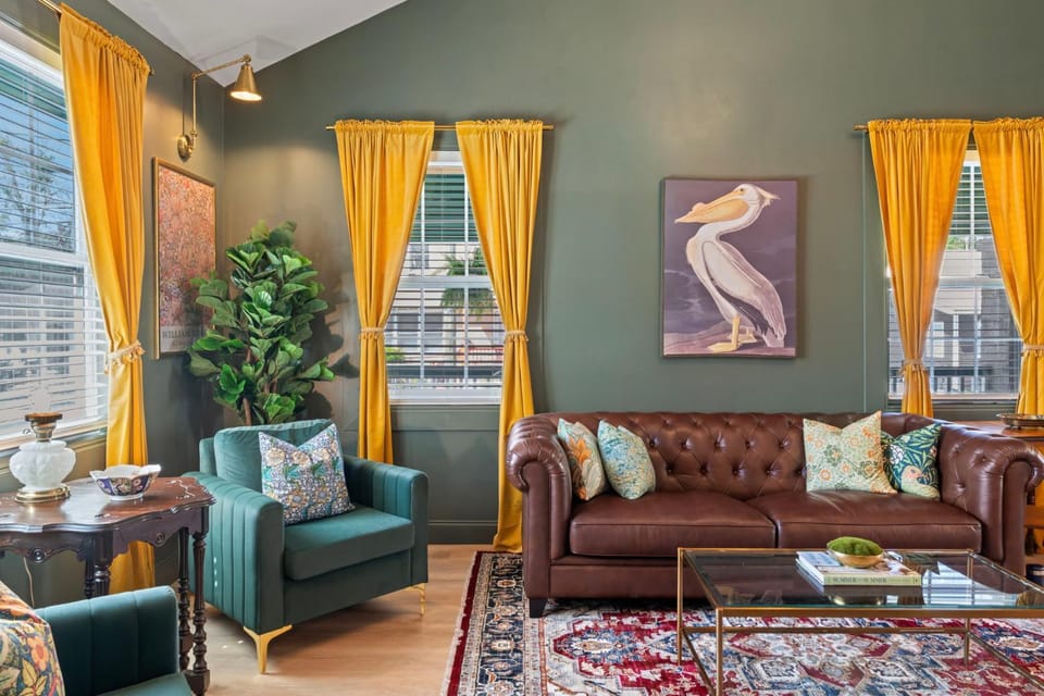Living room, Seating area
