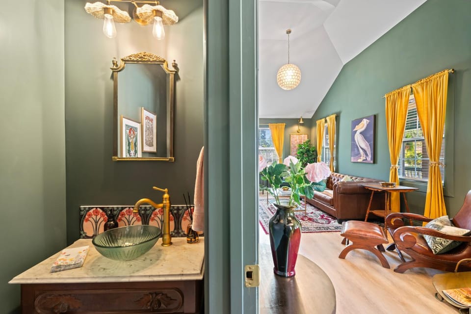 Bathroom, Living room, Decorative detail, Decorative detail, Seating area