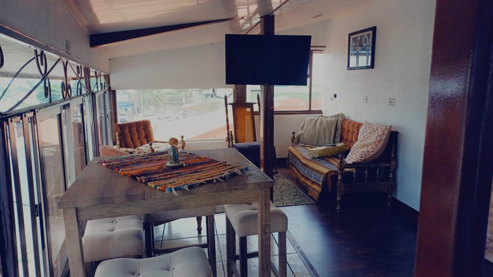 Communal lounge/ TV room, Balcony/Terrace