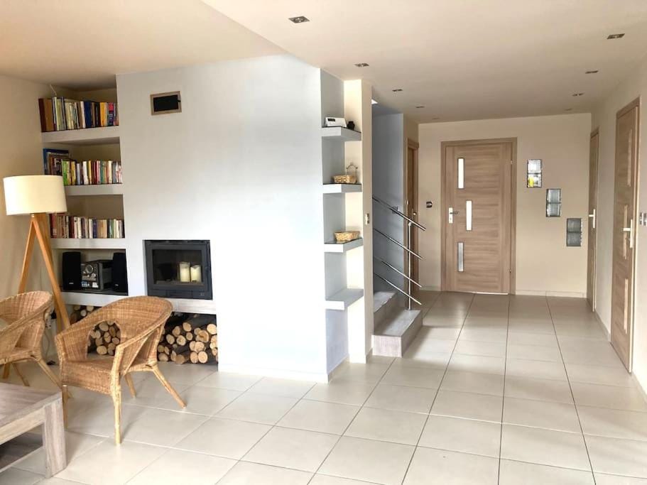 Library, Living room, Seating area