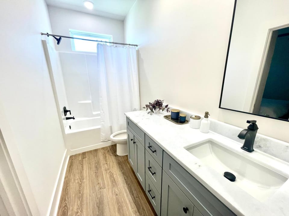 Bathroom, Bath