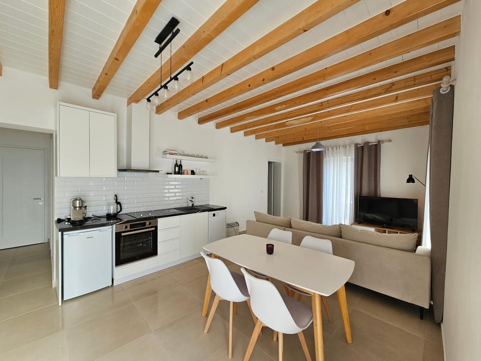 Kitchen or kitchenette, Living room, Dining area