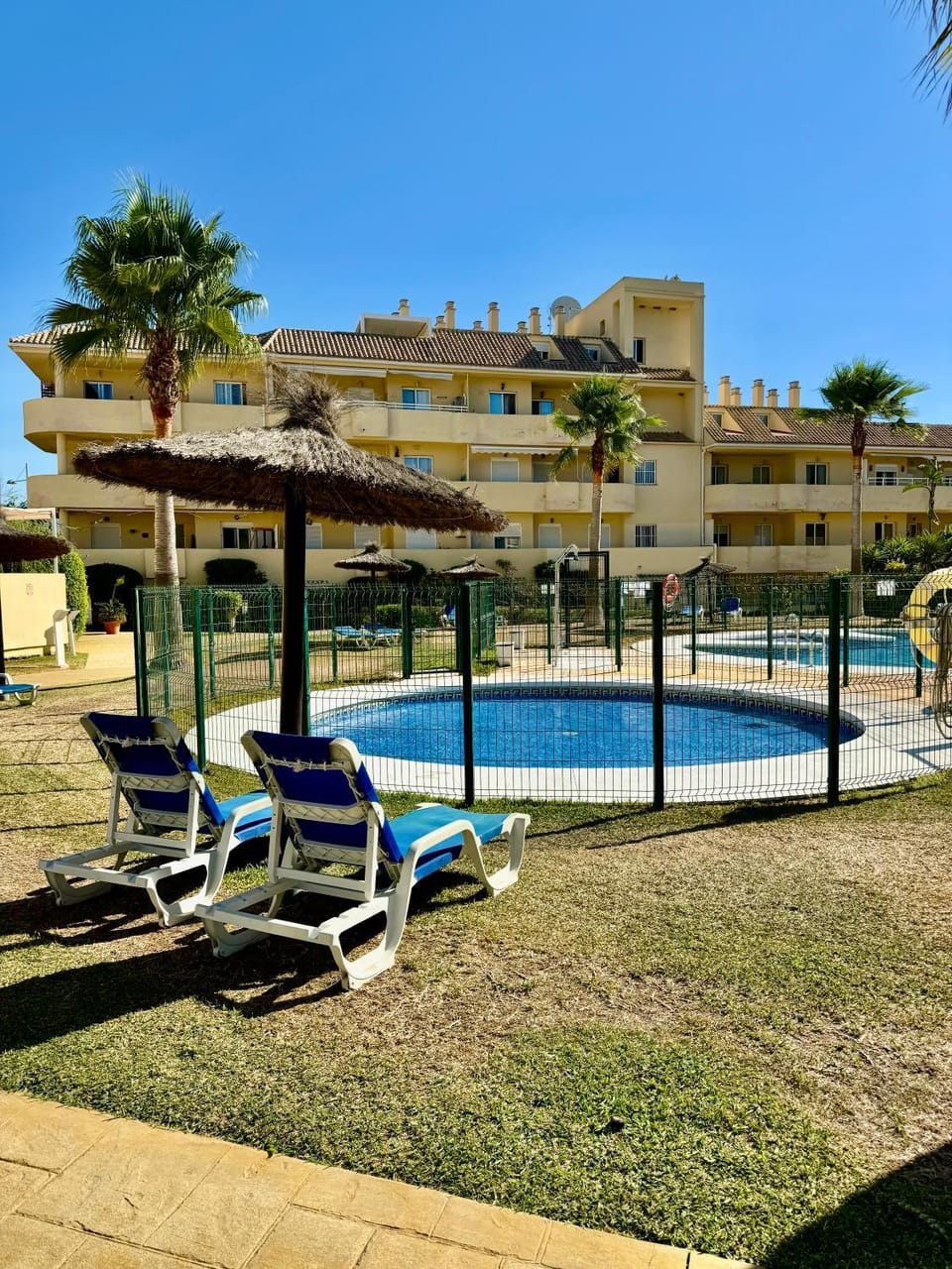 Swimming pool, Swimming pool, sunbed
