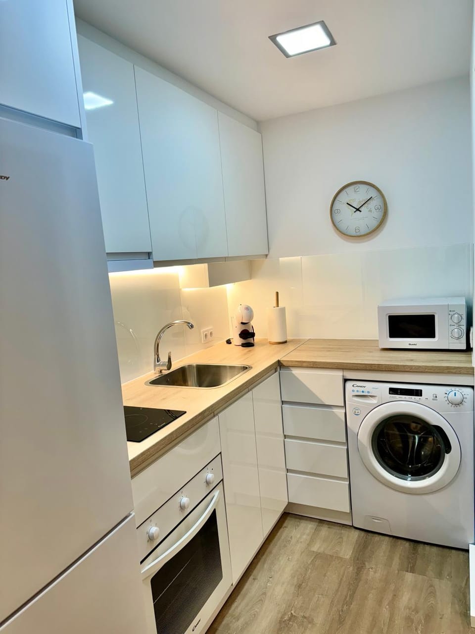 Kitchen or kitchenette, minibar, oven, pet friendly, stove, washing machine