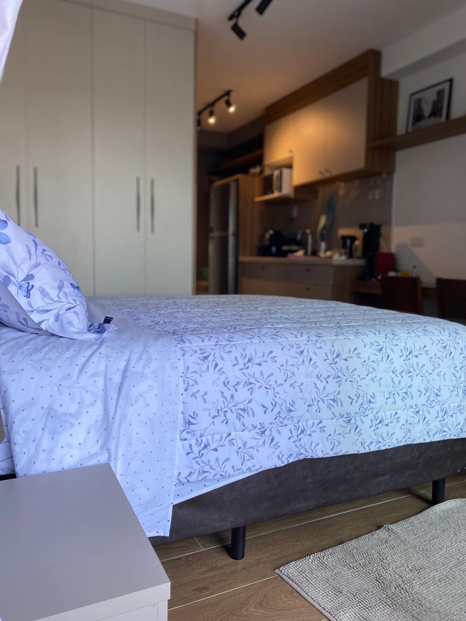 Bed, Photo of the whole room