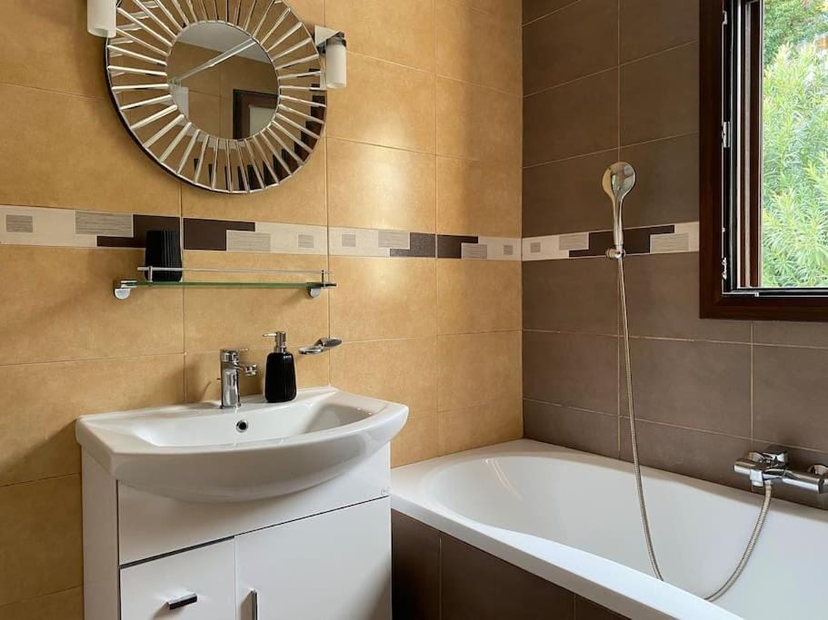 Villa Sunshine very close to the beach Villa in Decentralized Administration of the Aegean