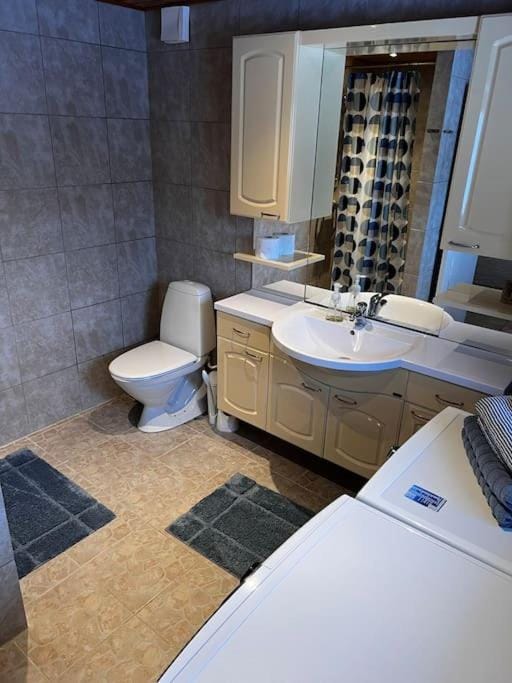 Toilet, Bathroom