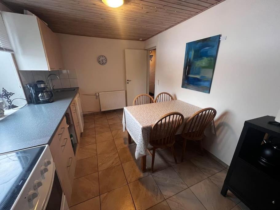 Kitchen or kitchenette, dishwasher, minibar, stove