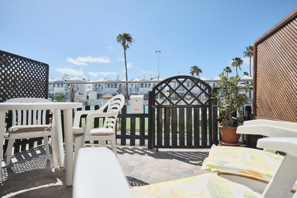 View (from property/room), Balcony/Terrace