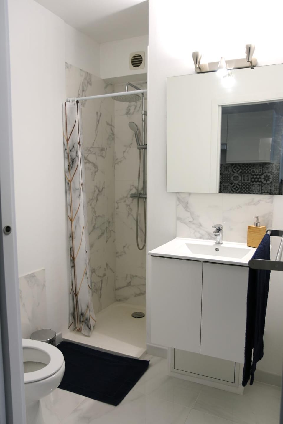 Shower, Bathroom, heating