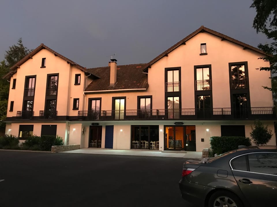 Property building, Facade/entrance, Sunset