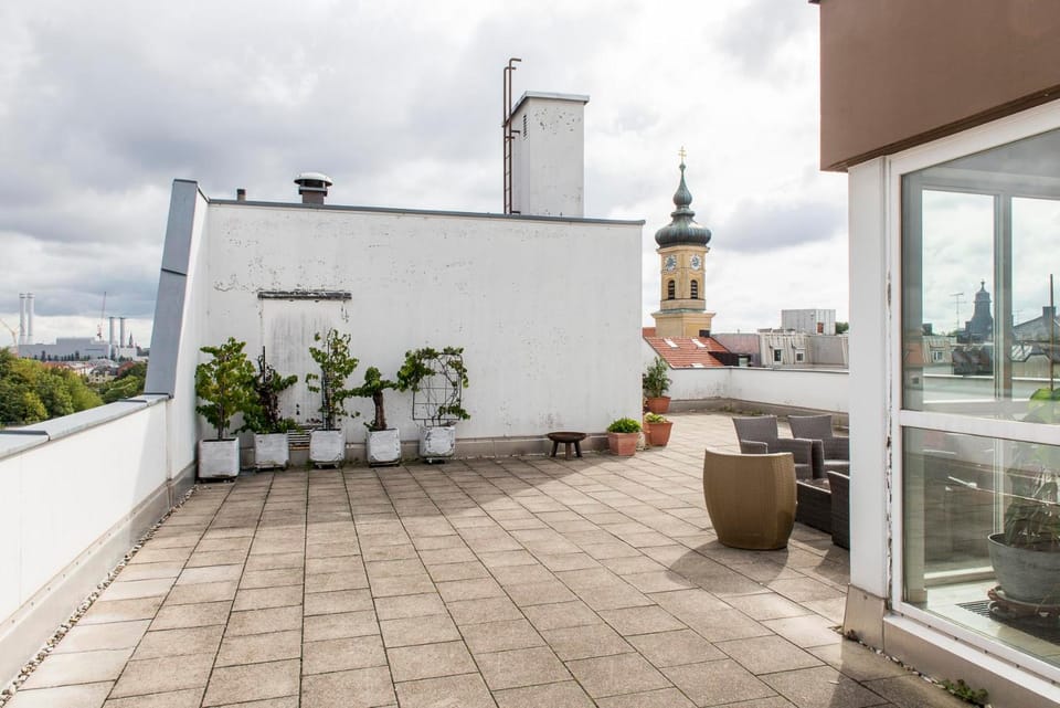 Balcony/Terrace, City view