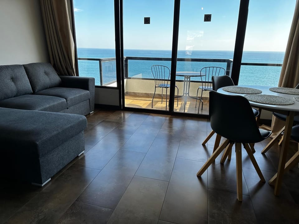 Aloha Playa España Apartment in Benalmadena
