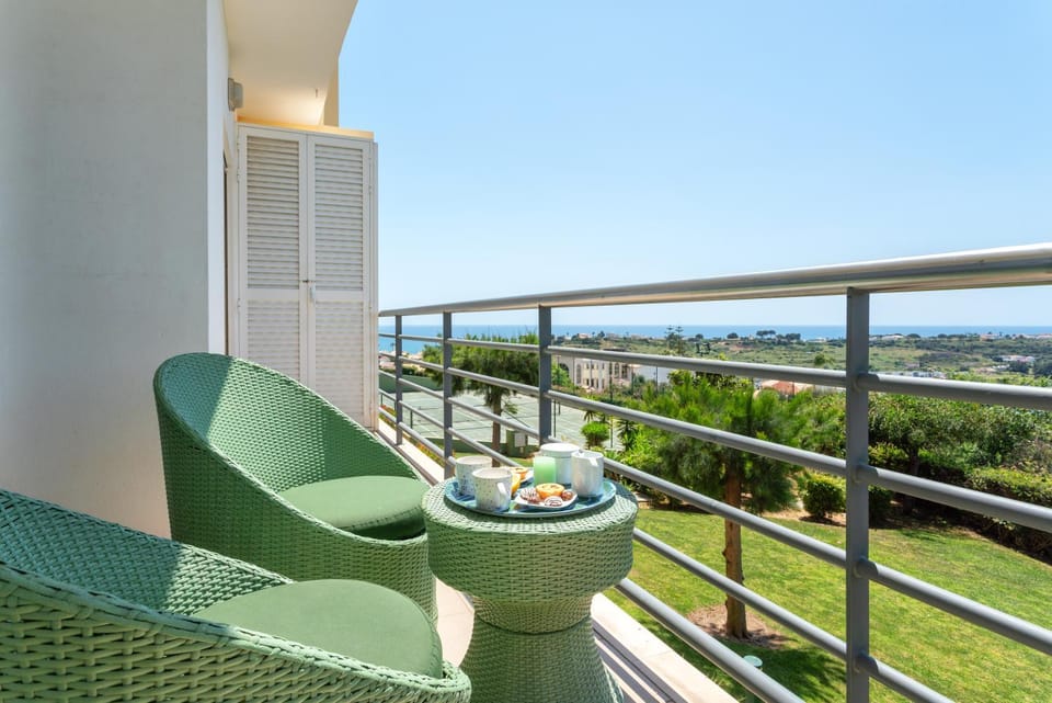 Patio, Day, Natural landscape, View (from property/room), Balcony/Terrace, Living room, Seating area, Sea view