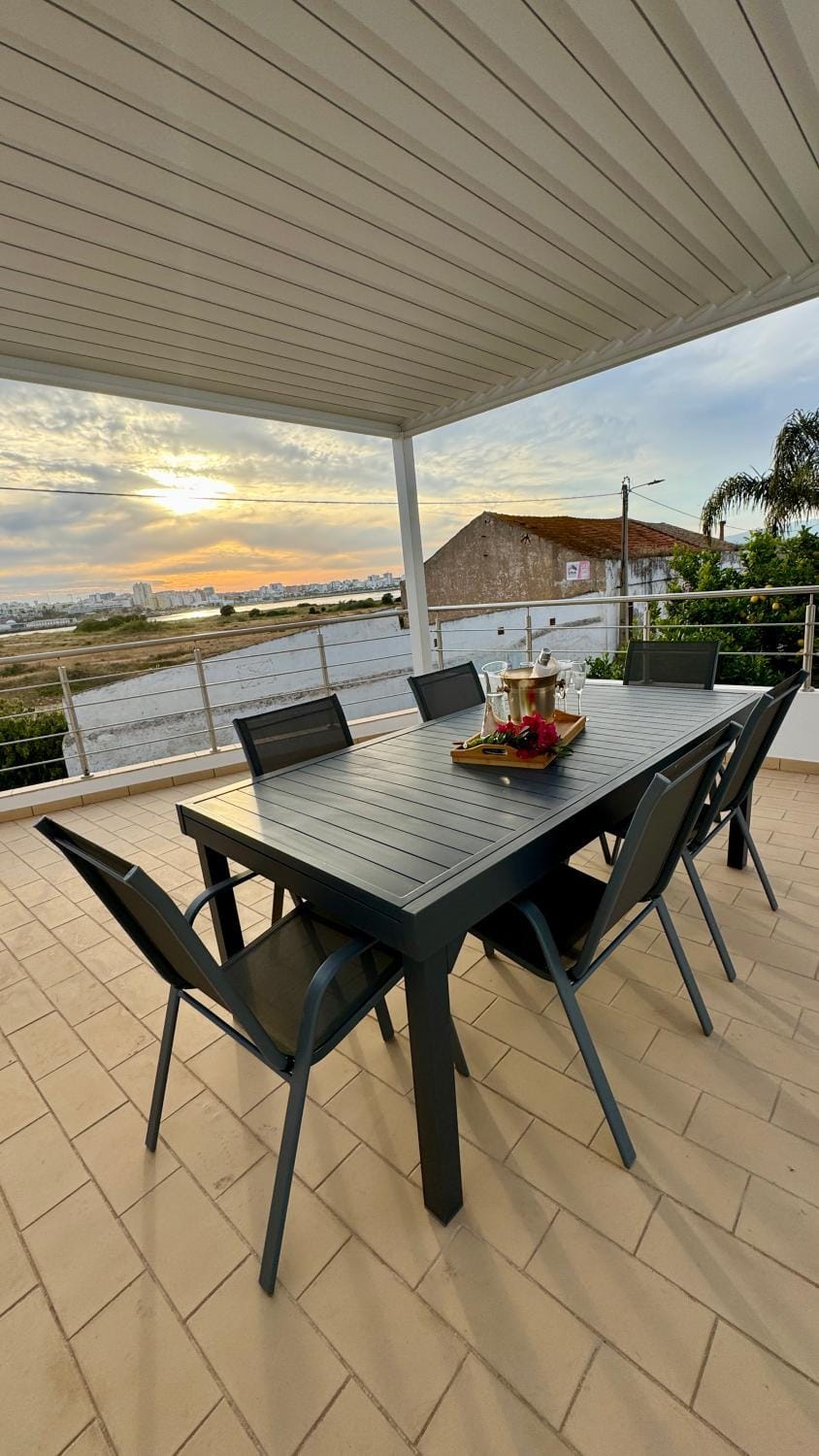 Balcony/Terrace, Dining area